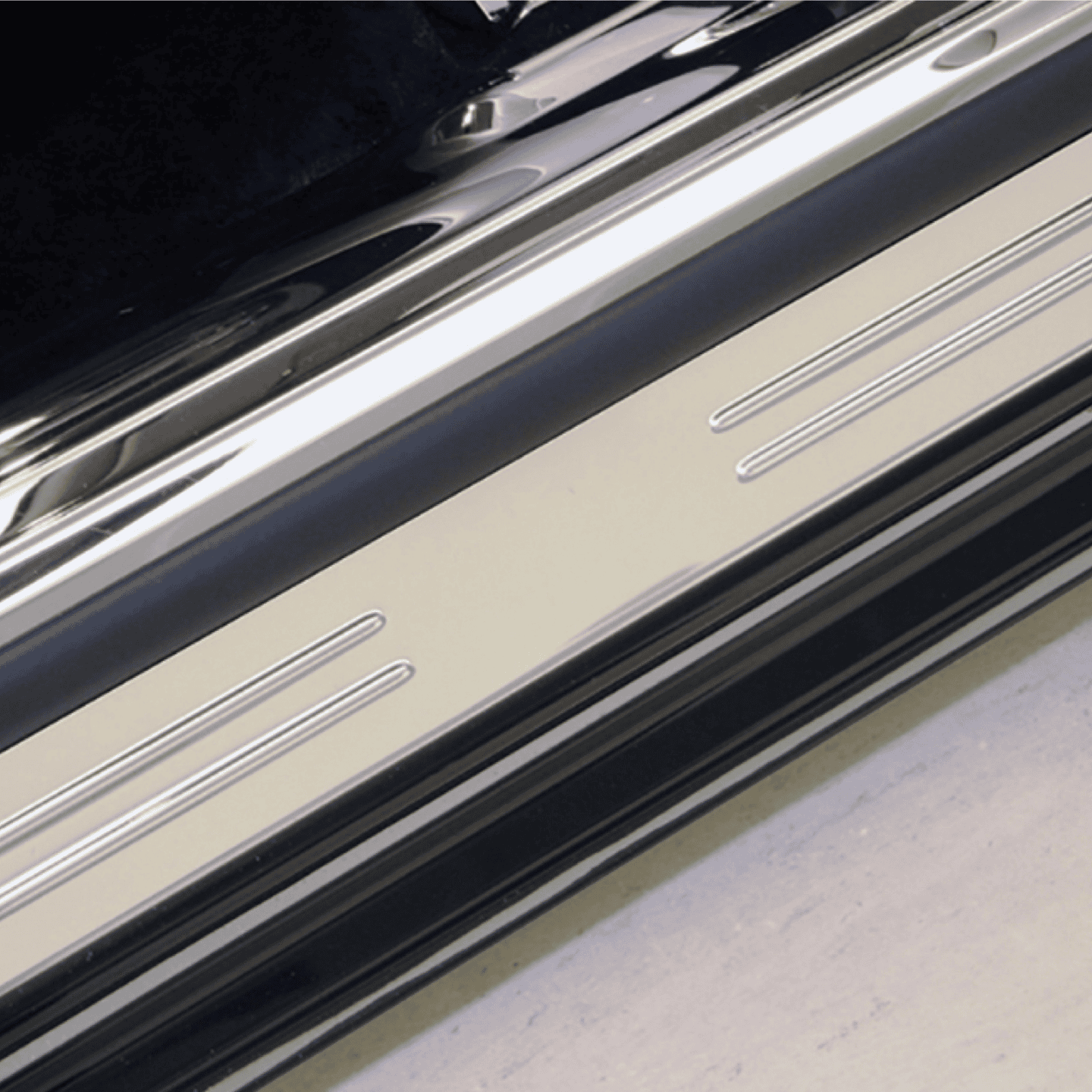 POLISHED STEEL TREADPLATES