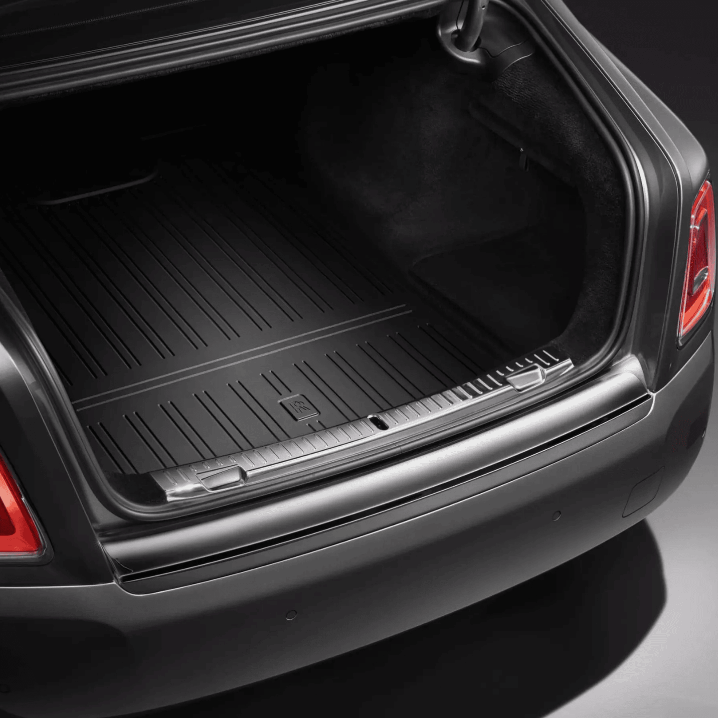 ALL WEATHER LUGGAGE COMPARTMENT MAT