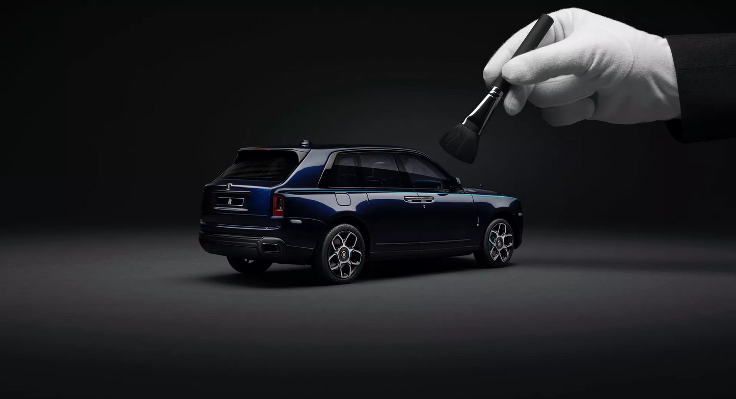 REPLICA MODEL CAR BLACK BADGE CULLINAN 1:18